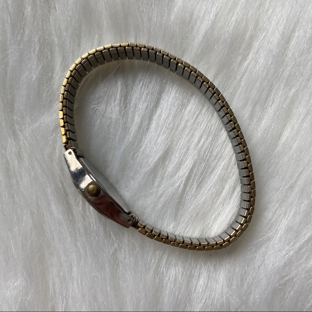 Seiko Quartz Vintage Stretch Wristwatch - Picture 5 of 8